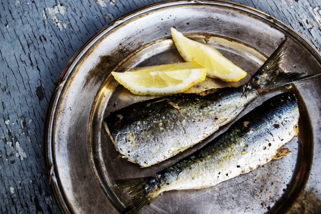 plated-sardines-and-lemon